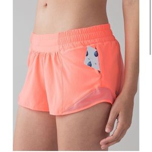 Lululemon Hotty Hot Shorts 2.5 inch